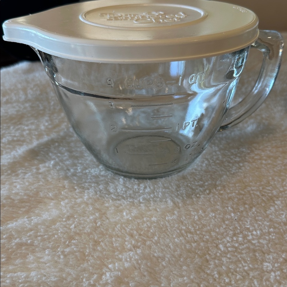 New The pampered chef bowl with cover